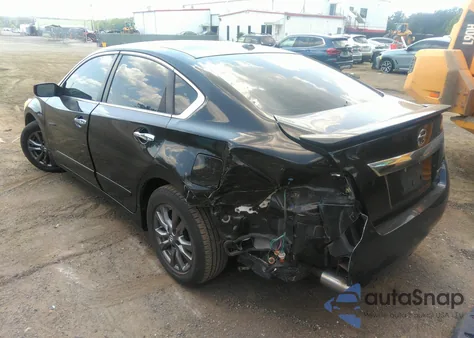 2015 Nissan Altima 2.5 S z USA, uszkodzony, nr VIN 1N4AL3AP3FN902393